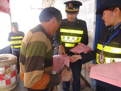 曲靖麒麟公路段 多舉措宣傳治超新規(guī)