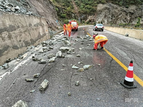 云南迪慶州強降雨致多路段阻斷 央廣網(wǎng)